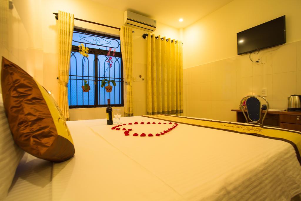 Holy Land Homestay Hoi An Exterior photo