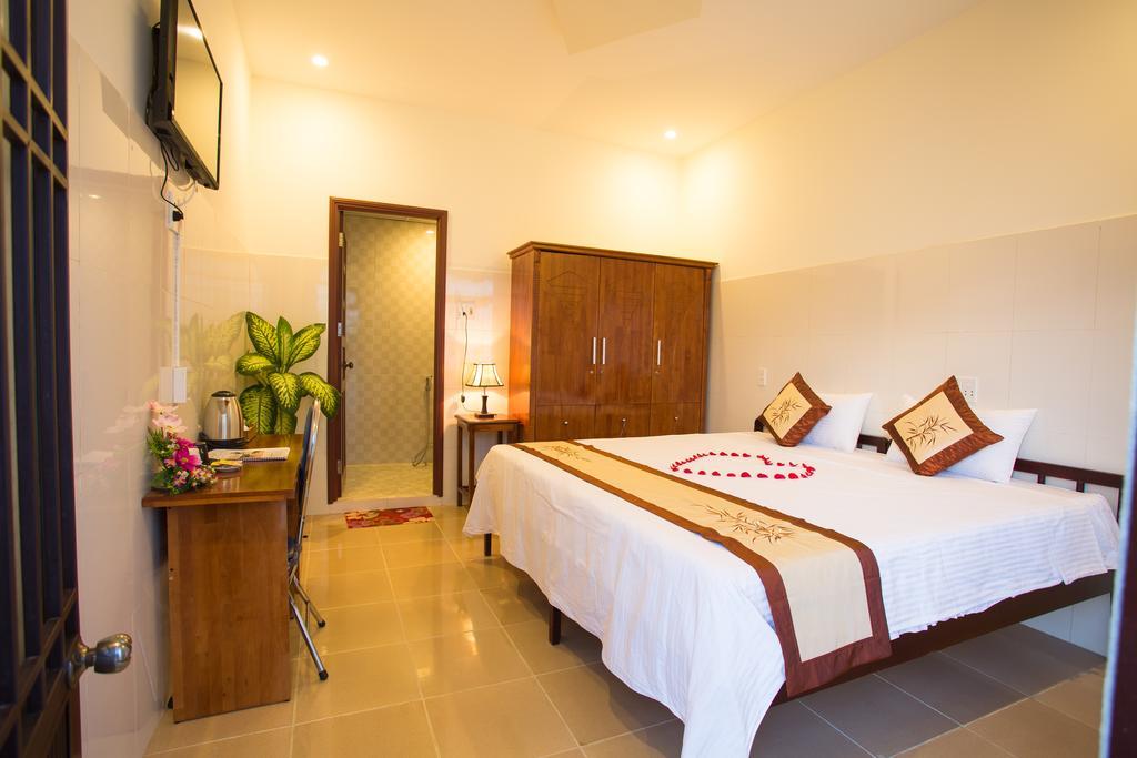 Holy Land Homestay Hoi An Exterior photo